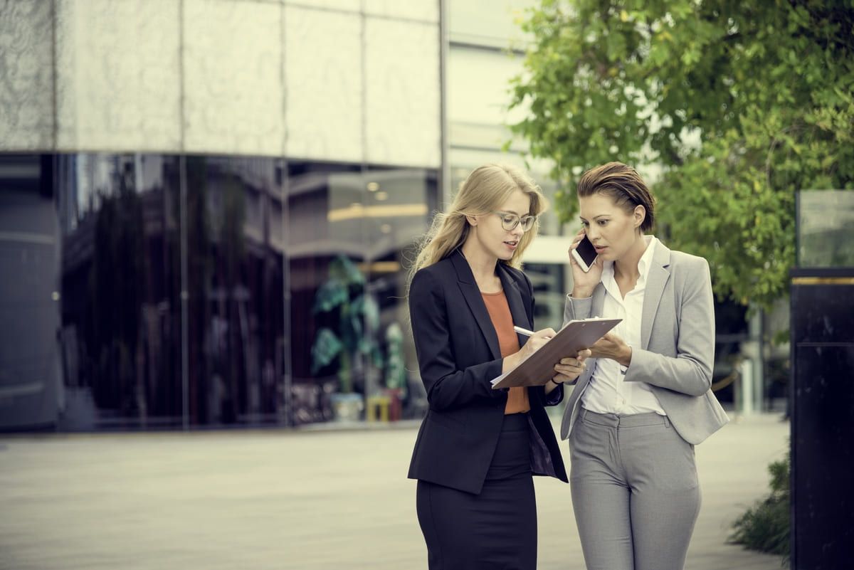 businesswoman-corporate-colleagues-talking-concept-2023-11-27-05-15-17-utc